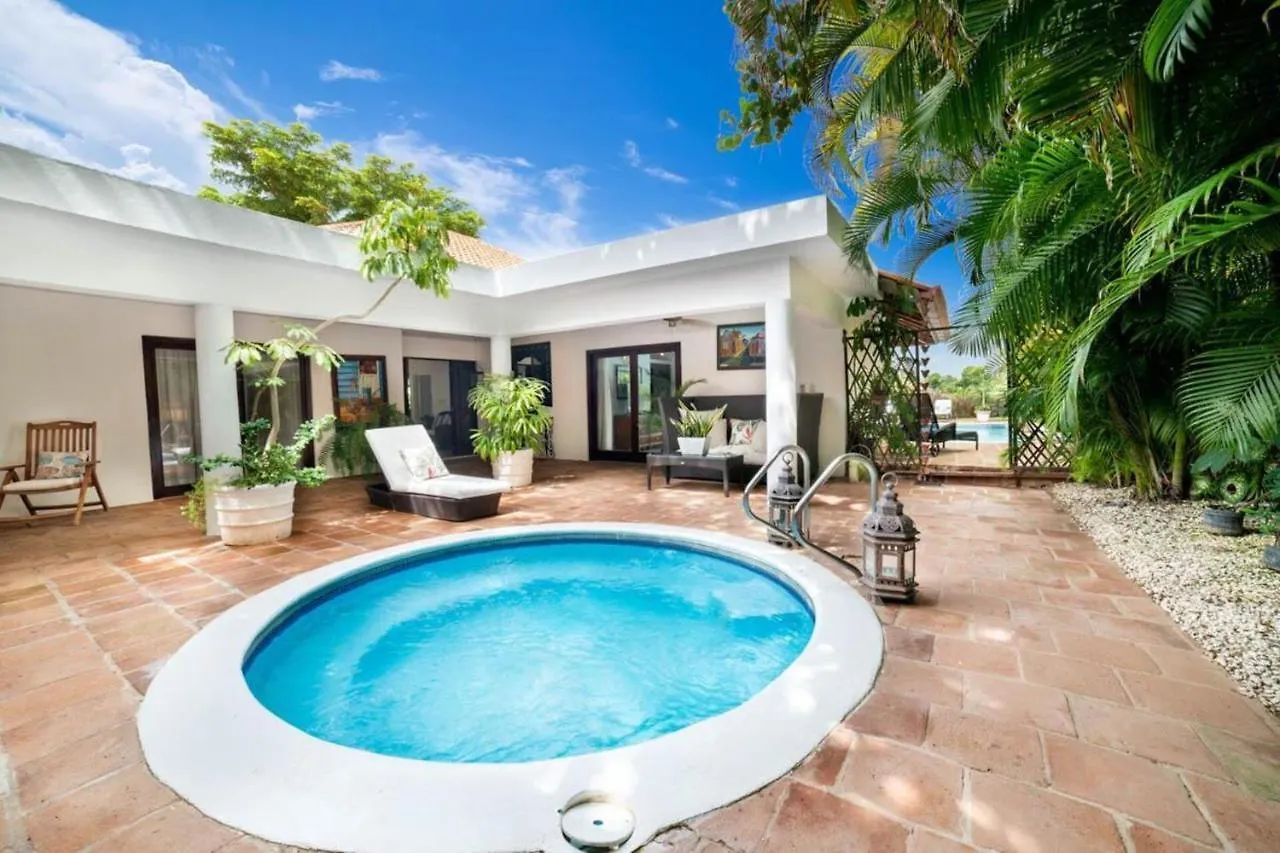 Los Lagos 19- Golf And Lake View 5-Bedroom Villa La Romana
